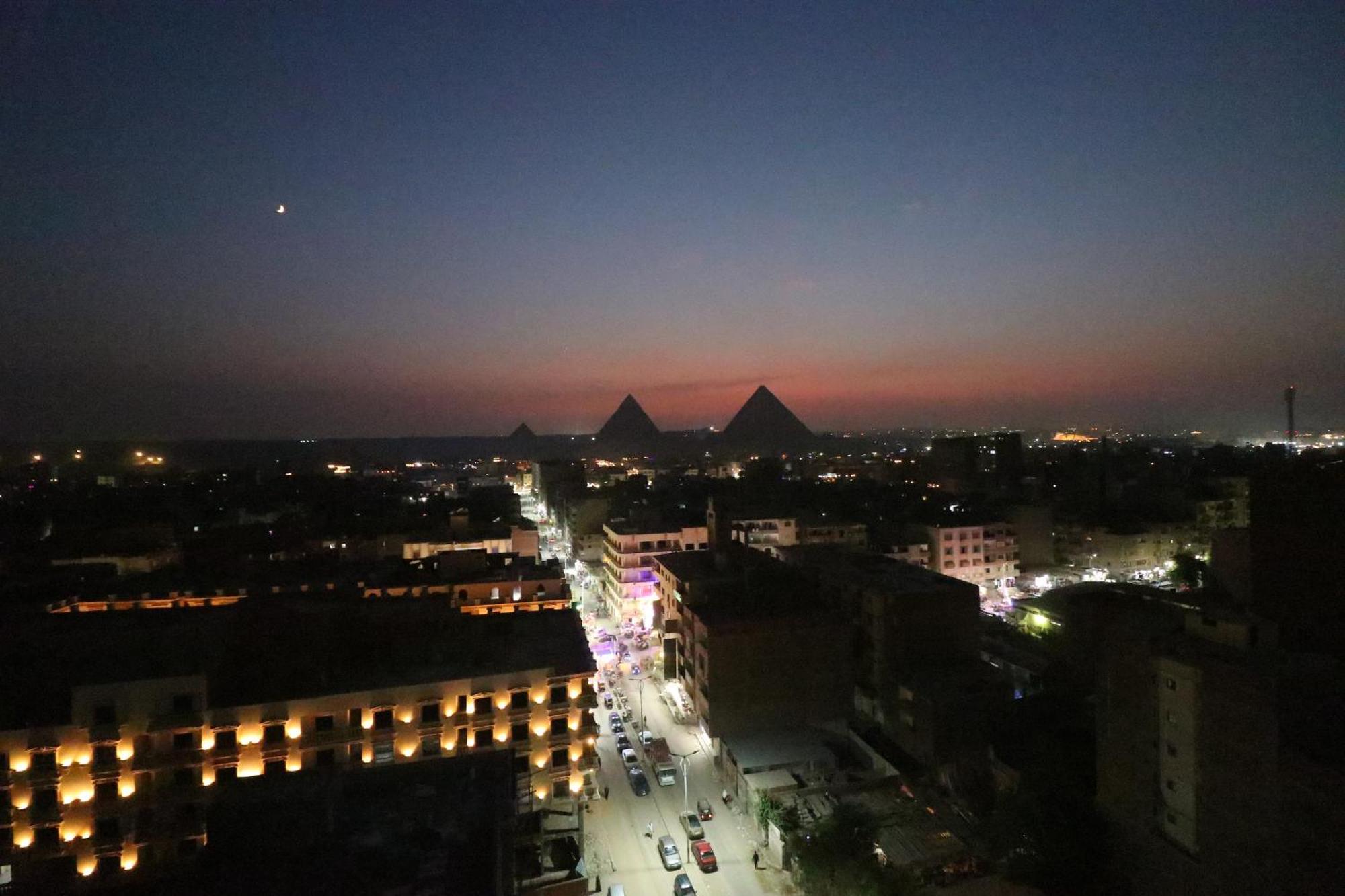 Pyramids Skyline Cairo Kafrat al Jabal